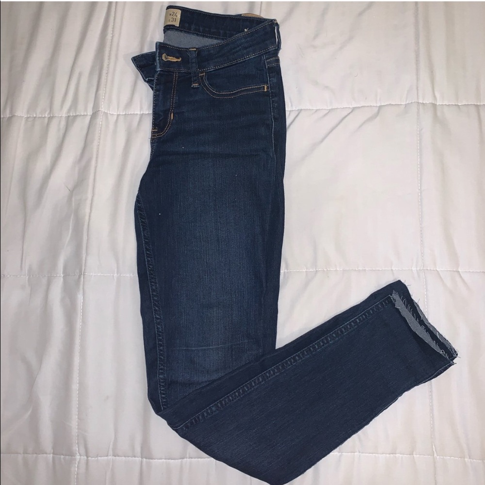 Hollister Low Rise Super Skinny Jeans in Dark Wash